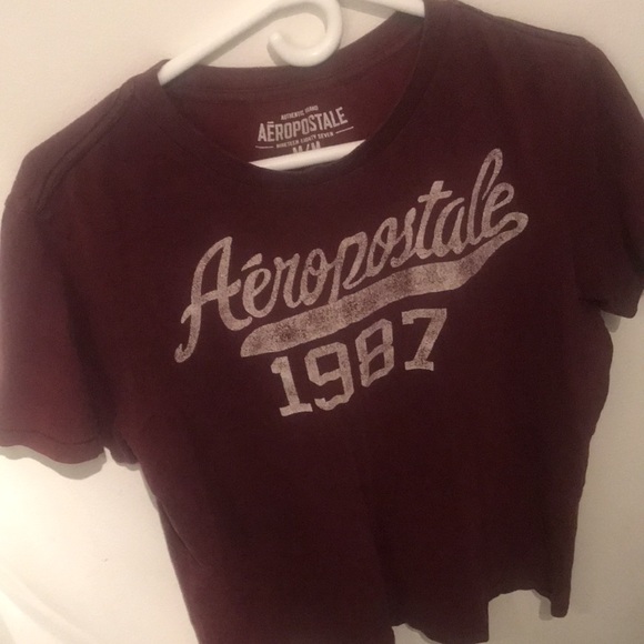 Lovely Burgundy Aeropostale 100% Cotton Tshirt SZ Medium - Picture 2 of 4